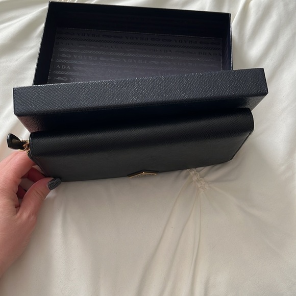 PRADA Wallet - Picture 5 of 6